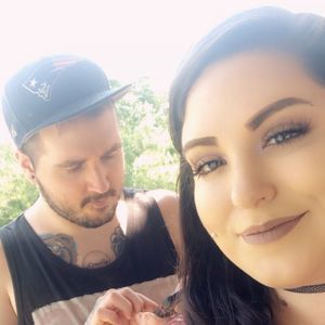 Meet your Posher, Meggera